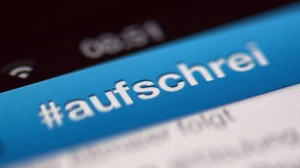 Frauen berichten auf Twitter von Erfahrungen mit Sexismus